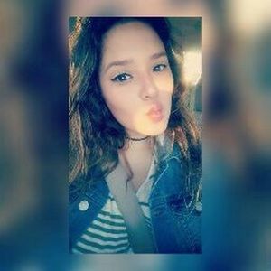 Meet your Posher, Dayana